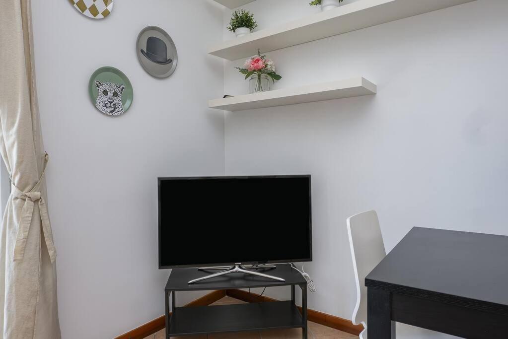 Youhosty - Zuretti42 Apartment Милано Екстериор снимка