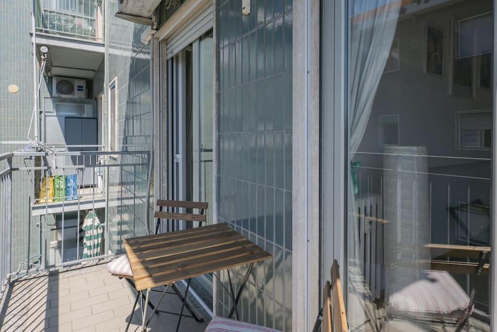 Youhosty - Zuretti42 Apartment Милано Екстериор снимка
