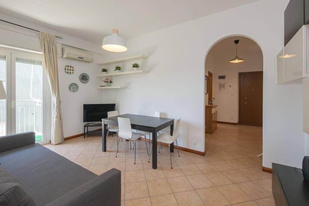 Youhosty - Zuretti42 Apartment Милано Екстериор снимка